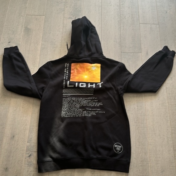 ⭐️ 2 for $10 OR $7 each ⭐️. 
H&M Printed Hoodie * US S - Picture 3 of 6